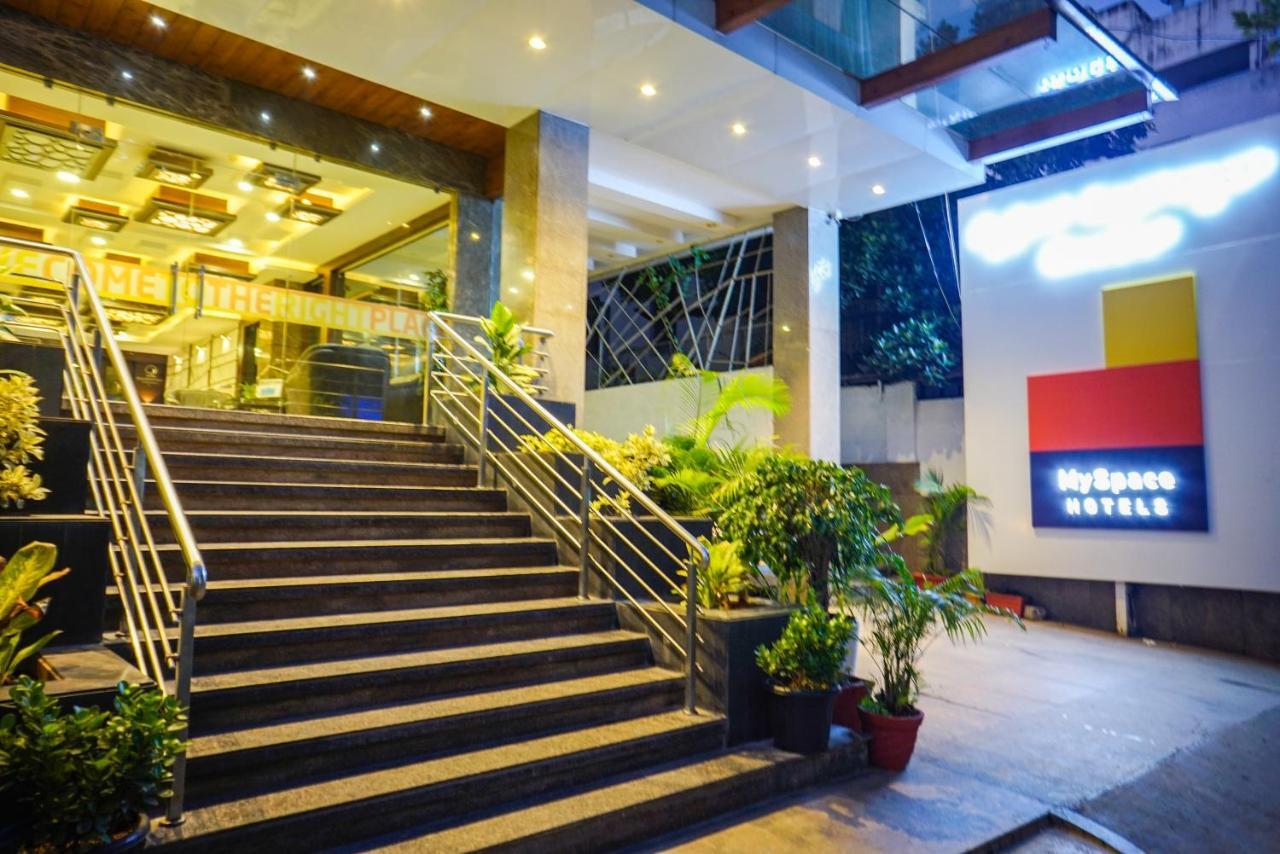 Myspace Hotels Silverstar Bangalore Eksteriør bilde